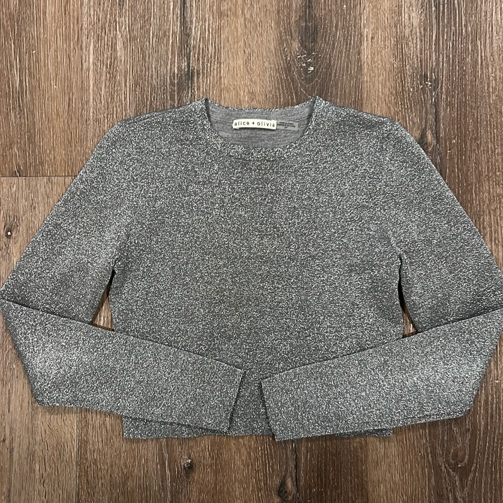 Alice + Olivia Gray Long Sleeve Cropped Top